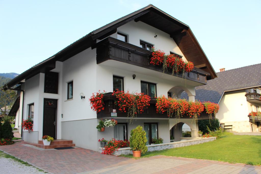 Apartma Marzic Kranjska Gora Zewnętrze zdjęcie